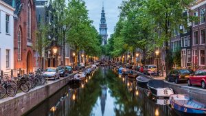 Dutch Government Bans Landlords